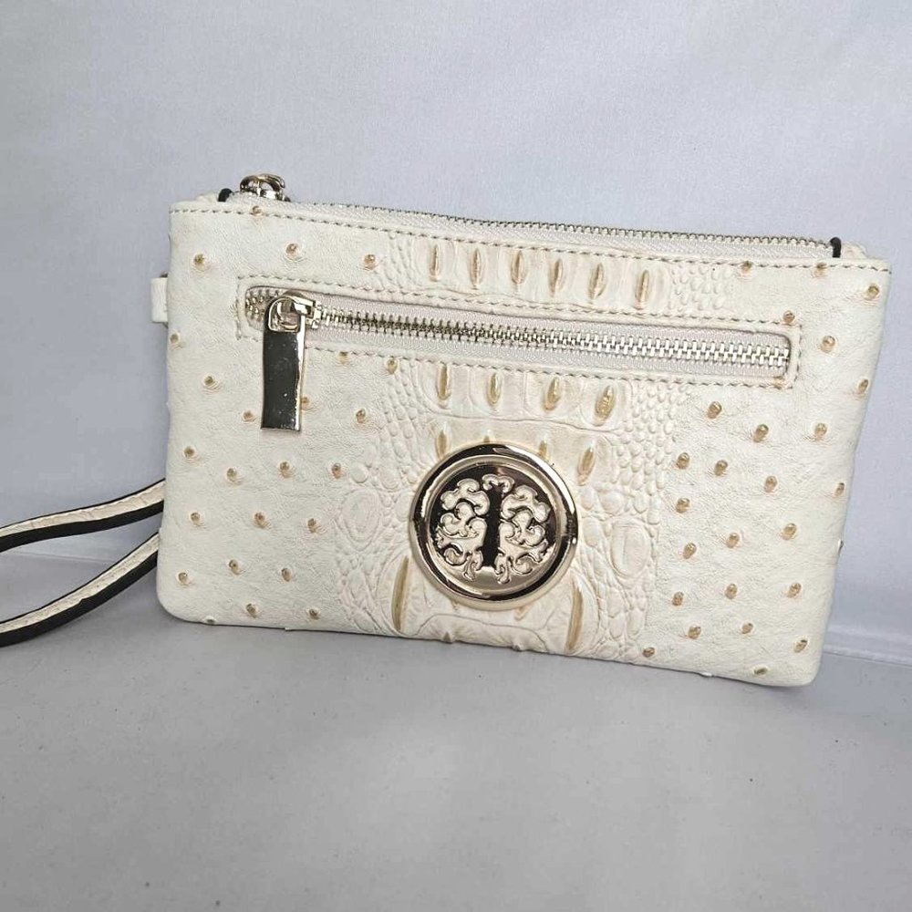 Fashion Alligator Print Cream Wristlet w. Gold Tone Emblem